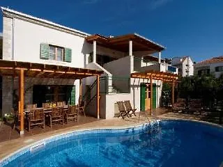 Villa Liza, Completely Redesigned, Now Open For 2025 Bookings Split Croatia